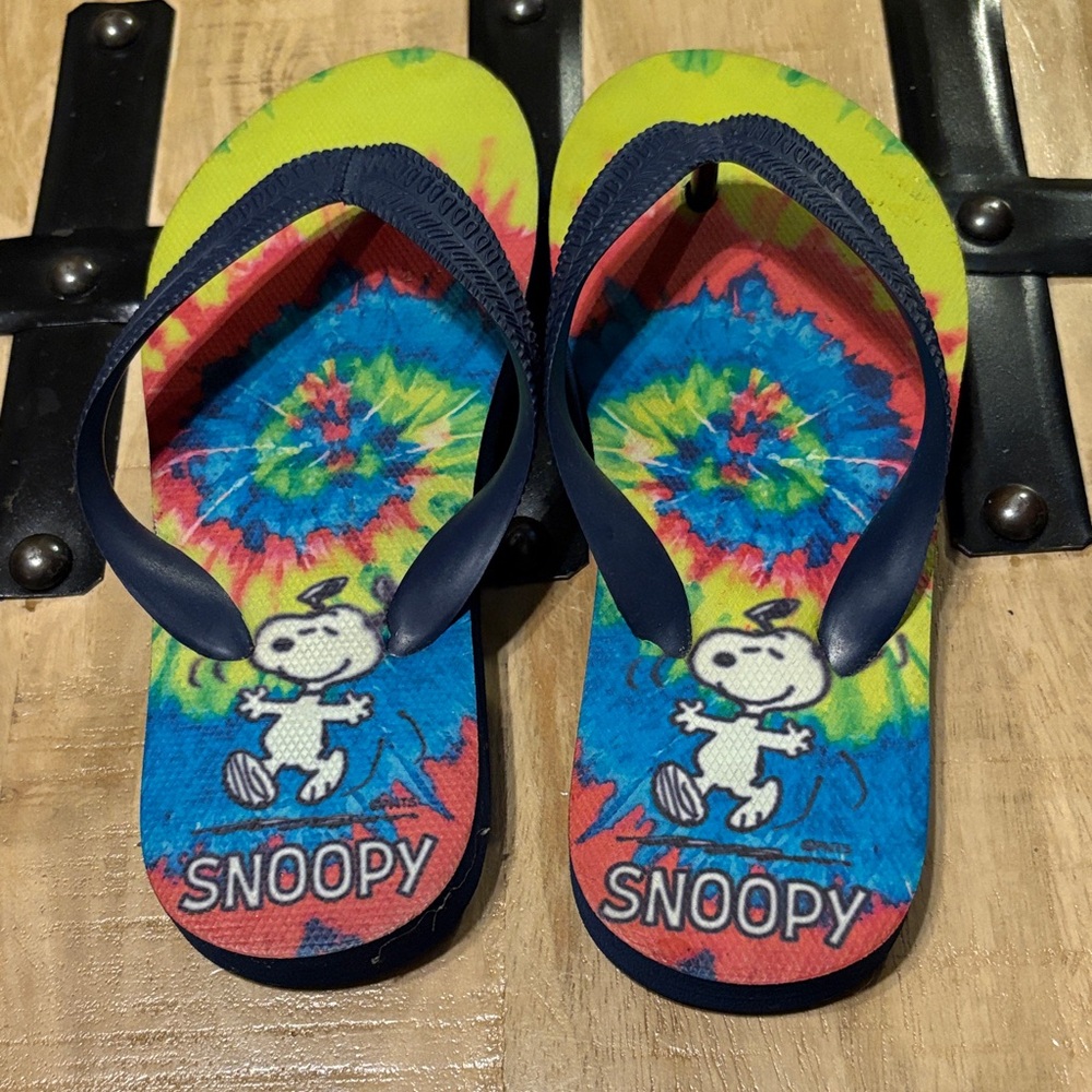 Peanuts Snoopy Kids Flip Flops - Tie-Dye Blue and Yellow